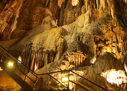 Cueva de Valporquero